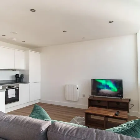 Zeni, Alexandra Rise Cool 1br Flat Apartment *