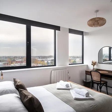 Stayzeni, Alexandra Rise Super 1 Bed