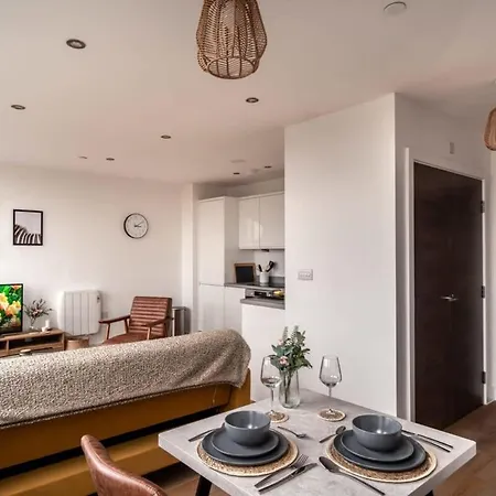 Stayzeni, Alexandra Rise Super 1 Bed Lägenhet Manchester