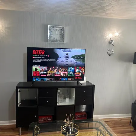 Charming 2-bedroom In 아파트 *