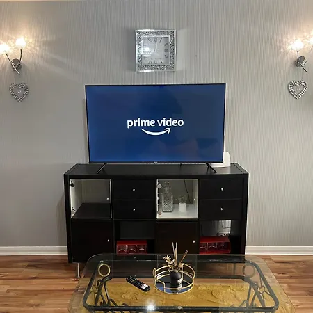 아파트 Charming 2-bedroom In