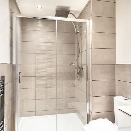 Stayzeni, Alexandra Rise 2 Bed Flat Apartamento *