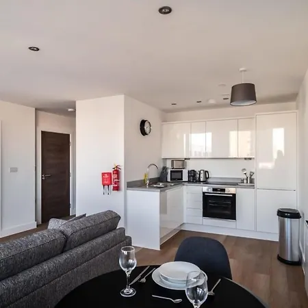 דירה Stayzeni, Alexandra Rise Great 1 Bed *