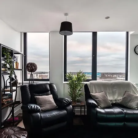 Stayzeni, Alexandra Rise Cosy 1br Flat شقة مانشستر