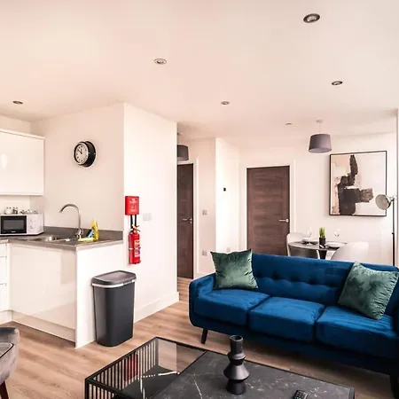 Stayzeni, Alexandra Rise Cool 1 Bed Apartman *