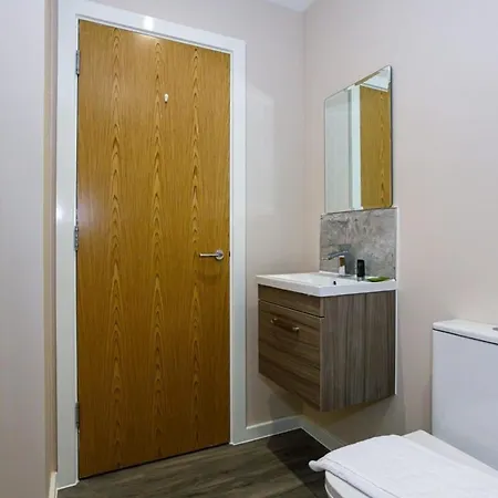 Bright & Spacious 1 Bedroom * 맨체스터