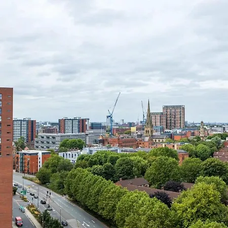 Stunning 2 Bedroom Daire *