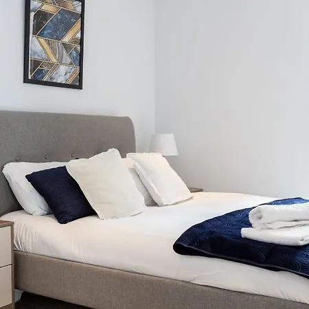Daire Stunning 2 Bedroom *