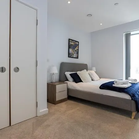 Daire Stunning 2 Bedroom *