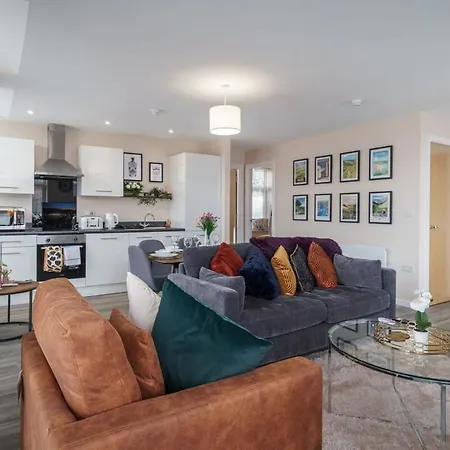 2 Bedroom Modern In