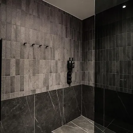 Omnia By The Heim アパート