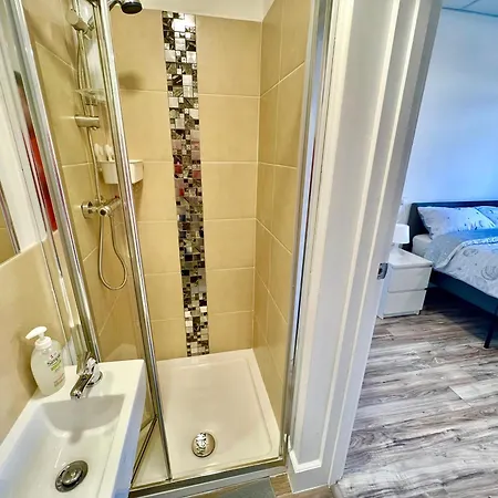 בית אירוח Lux En-suite Coop Arena Mancity Stadium Piccadilly מנצ'סטר