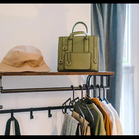 Entire Cozy Apt, Prime Location & Free Parking Apartman