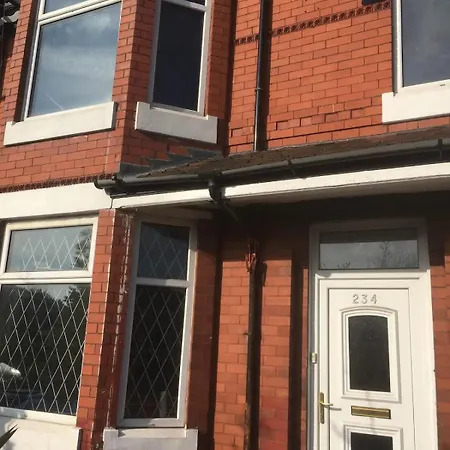 Pansiyon Single - Town & Nearby, 24h Bus, Airport-linked