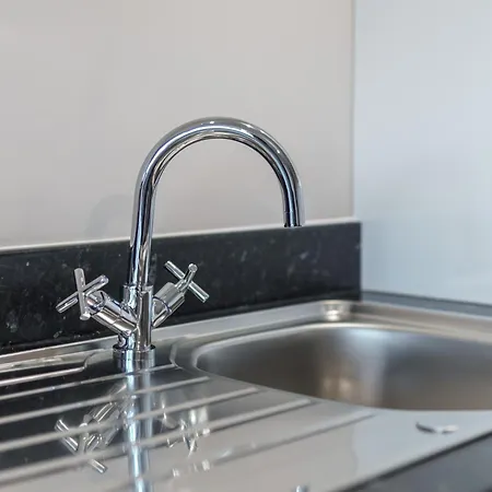 Modern Apartment, Free Parking For Two, Smart Tvs, Location Manchester