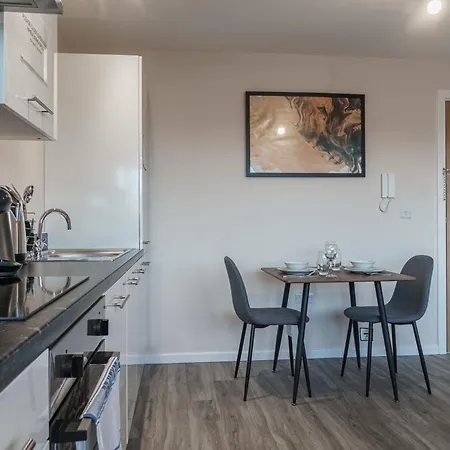 アパート Modern Apartment, Free Parking For Two, Smart Tvs, Location