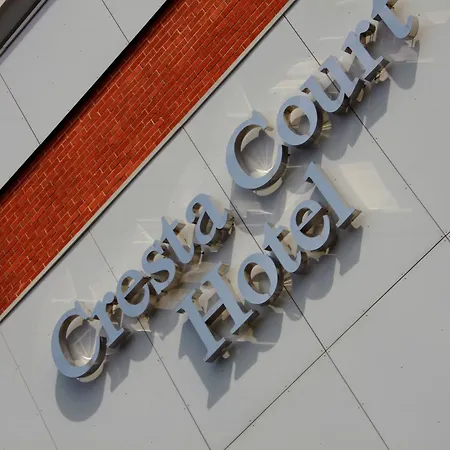 Cresta Court