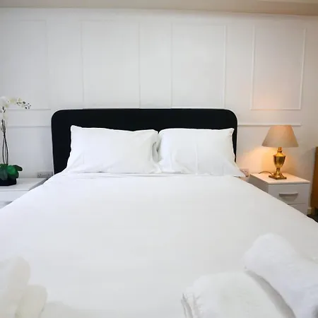 アパート Pass The Keys New Build With Free Parking 1 Mile From Center