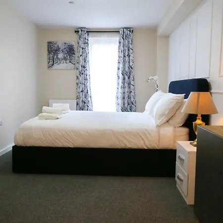 アパート Pass The Keys New Build With Free Parking 1 Mile From Center