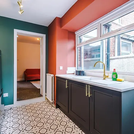 Charming 3-bedroom House-salford Prázdninový dům Manchester