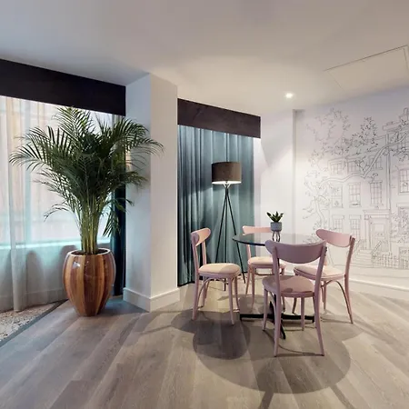 Voco - Centre By Ihg 4*