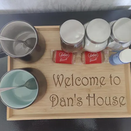 Dan's House Проживание в семье *