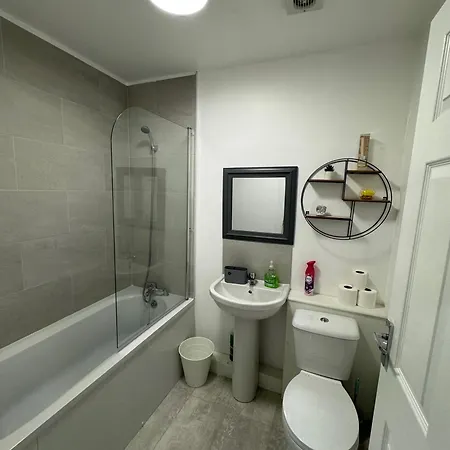 Apartmán Mk Apartments, Chorlton, Manchester, Car Park *