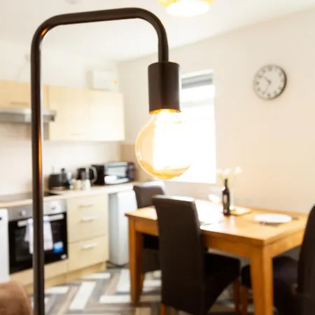 Cosy & Compact In Swinton * 曼彻斯特