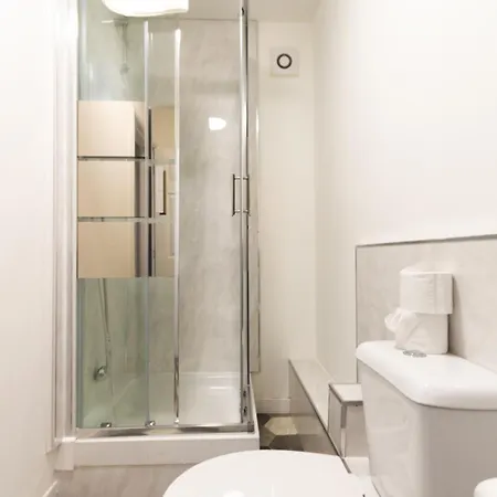 Cosy & Compact In Swinton * 曼彻斯特