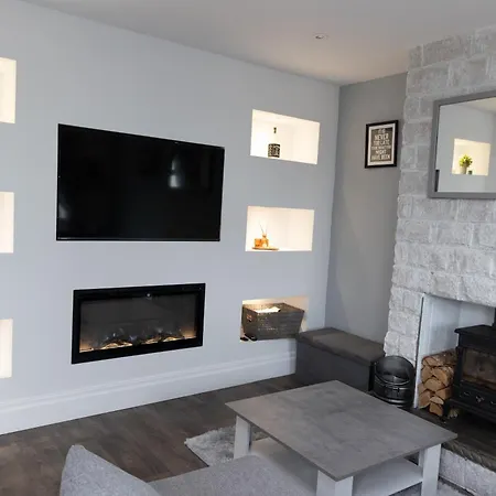 Carpe Diem - Stunning 4 Bed With Games Table Σπίτι διακοπών *