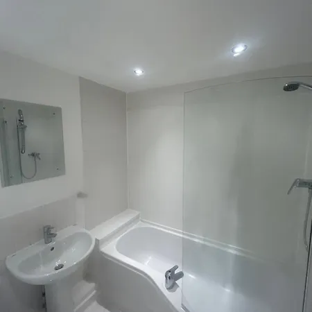 Spacious And Cosy Entire Flat * Manchester