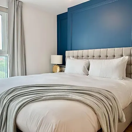 Daire Beautiful Waterside Near Old Trafford *