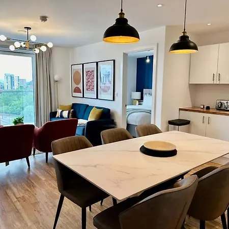 Daire Beautiful Waterside Near Old Trafford *
