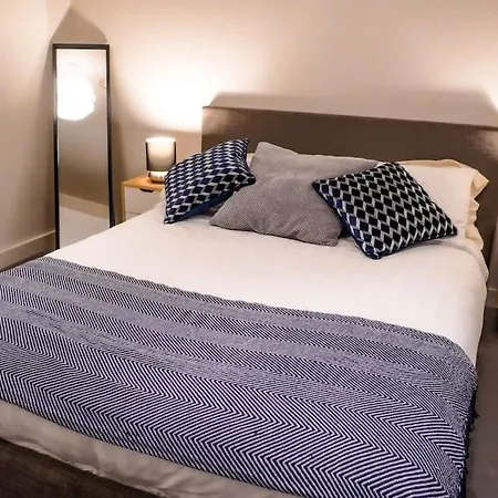 Apartament Classy 2-br, 3-bath Sleeps 5, High Speed Unlimited Wifi Manchester