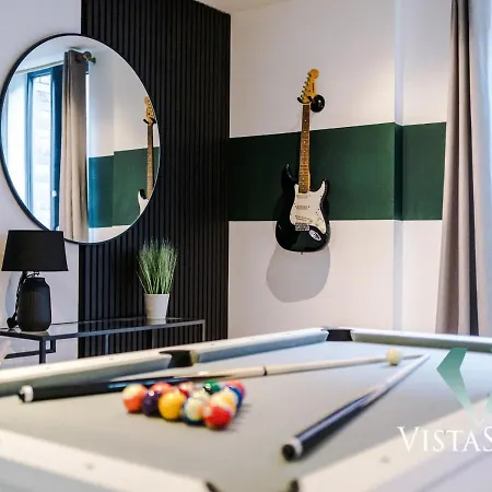 2bdr By Vista Short Lets & Serviced With Pool Table & Free Wifi * مانشستر