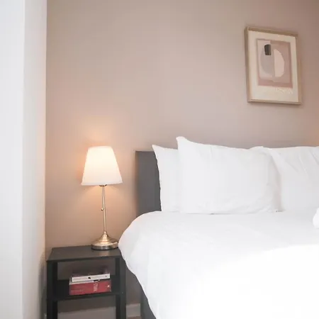 Modern & Premium 2br 2ba Center * מנצ'סטר