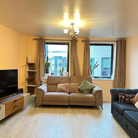 Family Retreat - Center Mánchester