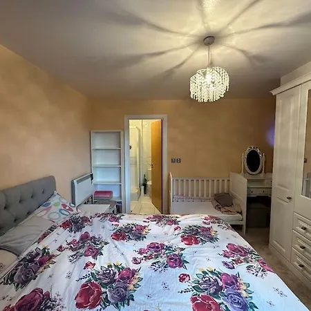 Family Retreat - Center Mánchester