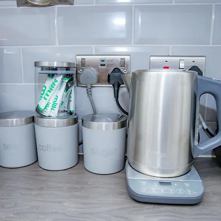 The Edge - Enjoy A Luxury