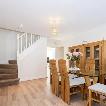 Guestready - A Haven By The River * Manchester