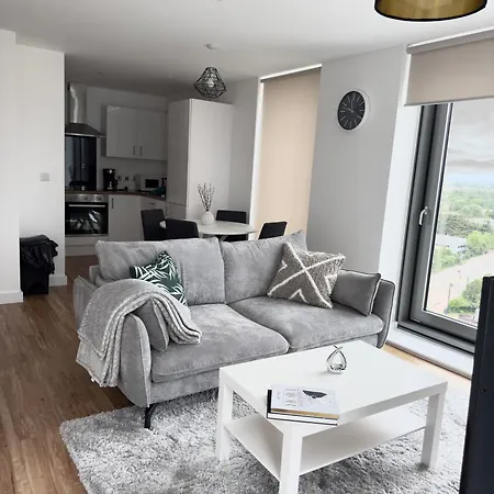 아파트 Your Private Oasis In