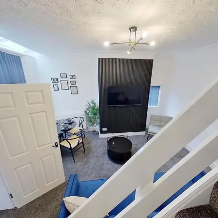 Elegant 2 Bed House Near Centre Tatil Evi Manchester