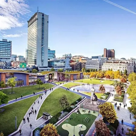 Piccadilly Luxury Three Bedroom