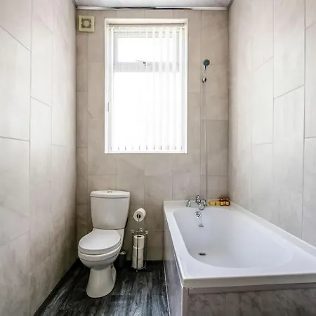 度假居 Big New House - 5bdr Near 曼彻斯特