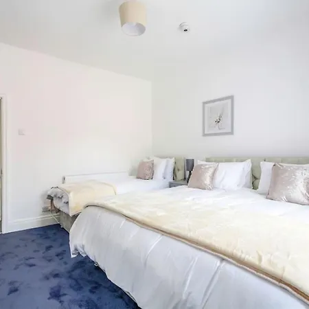 Big New House - 5bdr Near * 曼彻斯特