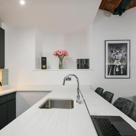 Cavern By The Heim Residences Apartment