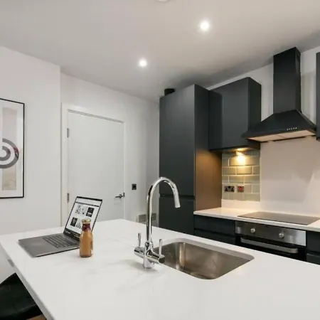 Cavern By The Heim Residences Apartment *