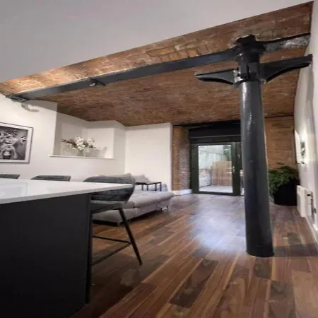Apartment Cavern By The Heim Residences