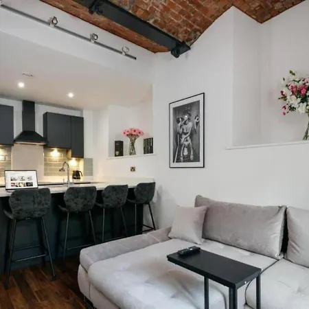 Cavern By The Heim Residences Apartment