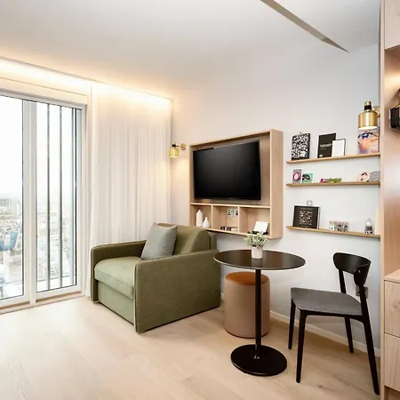 Ξενοδοχείο με διαμερίσματα Wilde Centre 4*